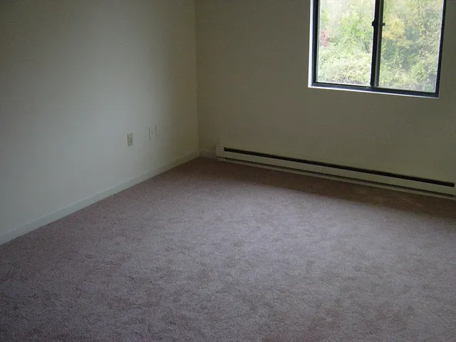 $1,395 | 10 Basswood Avenue, Unit B6, North Attleboro, MA 02760