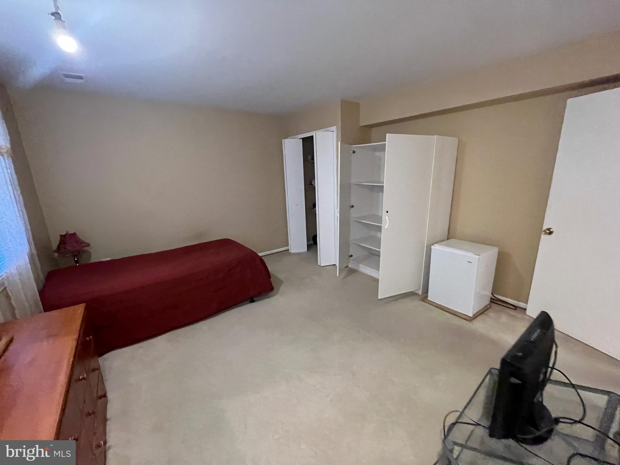 6220 Hidden Canyon Road Centreville, VA 20120 - Photo 3 of 14