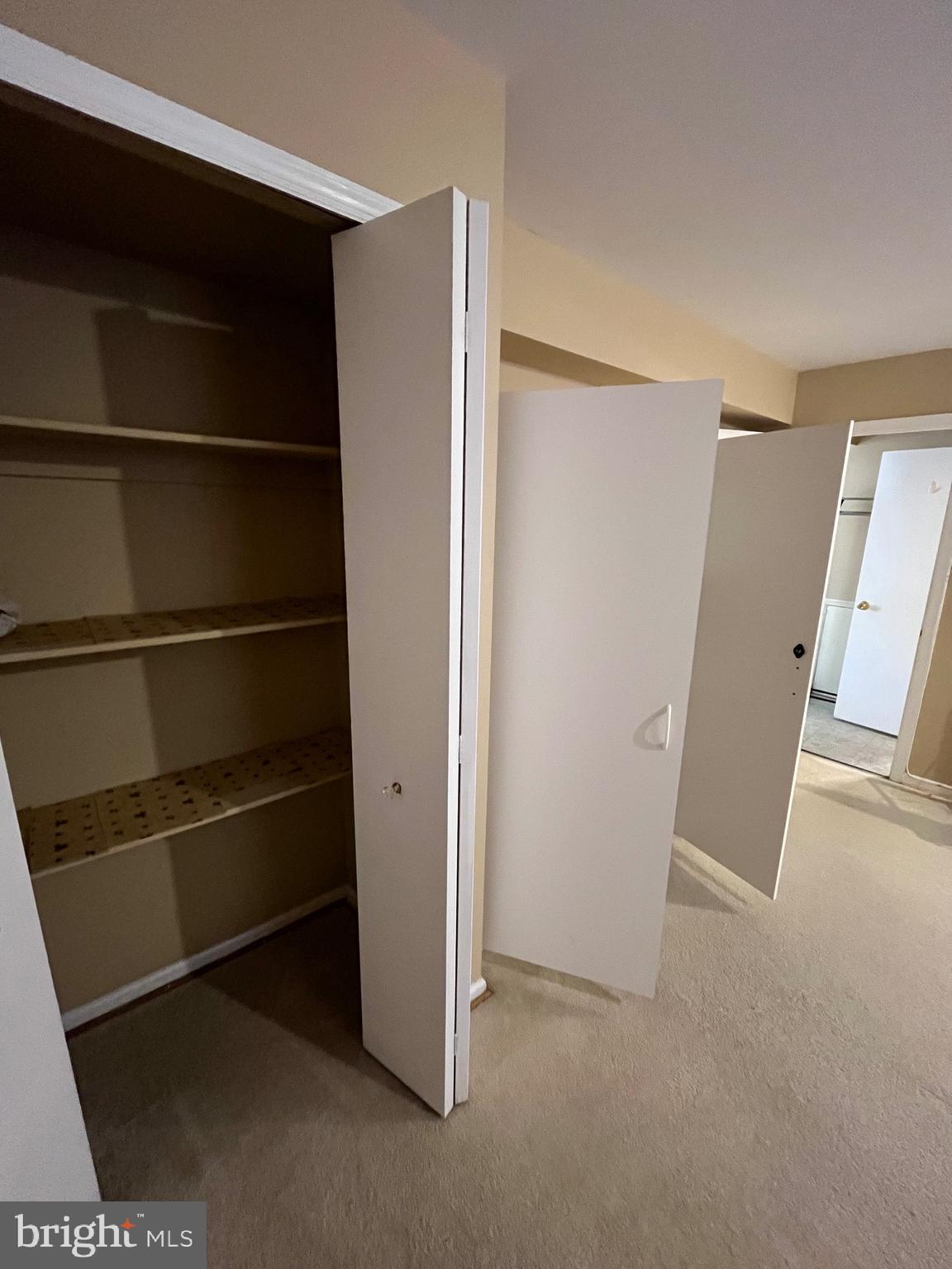 6220 Hidden Canyon Road Centreville, VA 20120 - Photo 9 of 14
