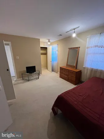 $1,400 | 6220 Hidden Canyon Road, Centreville, VA 20120