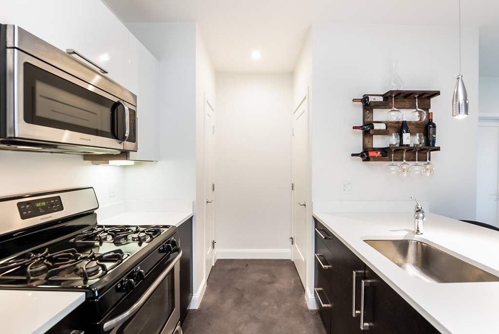 1 Brook Road, Unit 216 Quincy, MA 02169 - Photo 9 of 19 Gallery Image 9