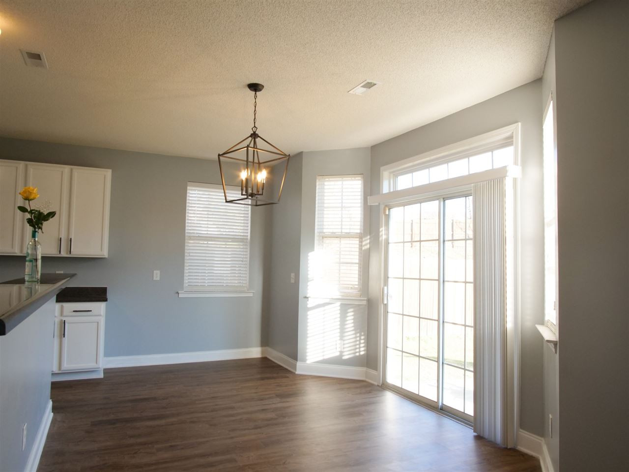 8028 Atamasco Circle Raleigh, NC 27616 - Photo 6 of 13 Eat-in Kitchen