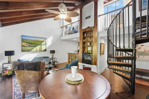 $250,000 | 1111 West 46th Street, Unit 32, Kansas City, MO 64112