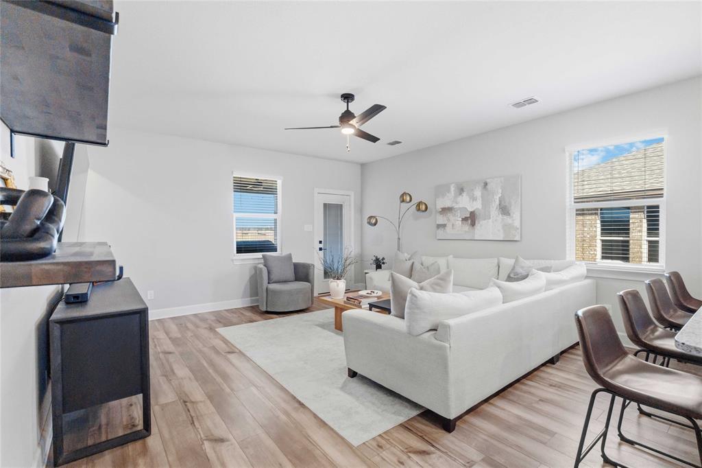 1012 Calhoun Drive Anna, TX 75409 - Photo 7 of 39 Spacious living room for entertaining