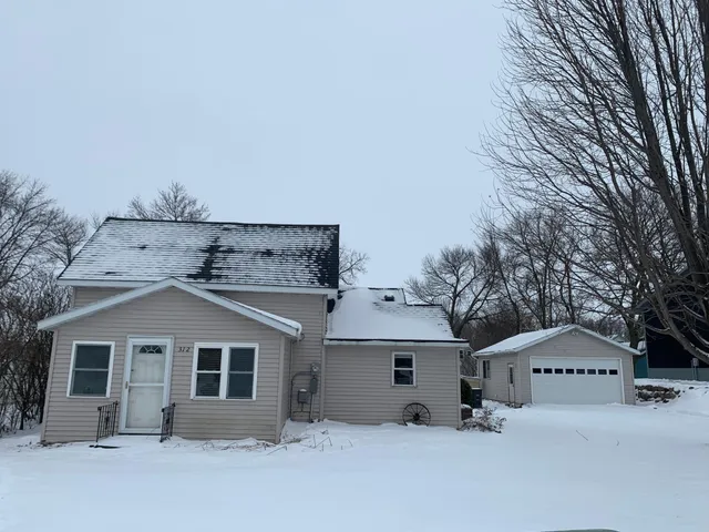 $169,900 | 312 West Watonwan Street, Lake Crystal, MN 56055