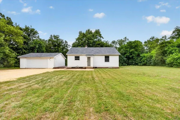 $199,000 | 802 Darwin Drive, Machesney Park, IL 61115