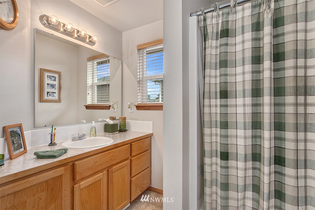 338 Zillah Place Southeast Renton, WA 98059 - Photo 17 of 20 Gallery Image 17