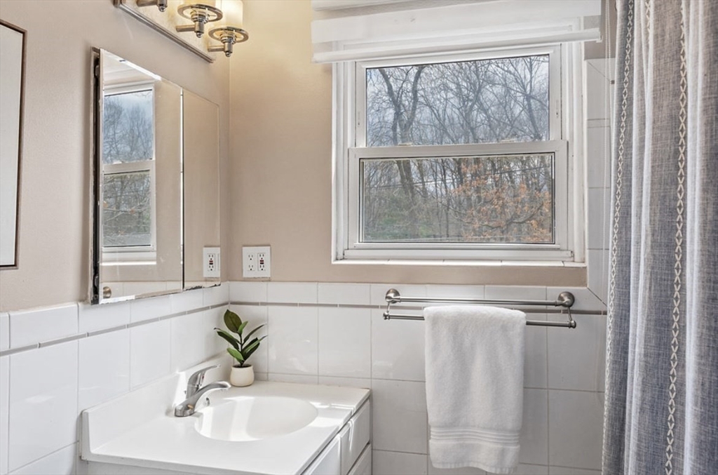 73 Deerfield Road Sharon, MA 02067 - Photo 25 of 29