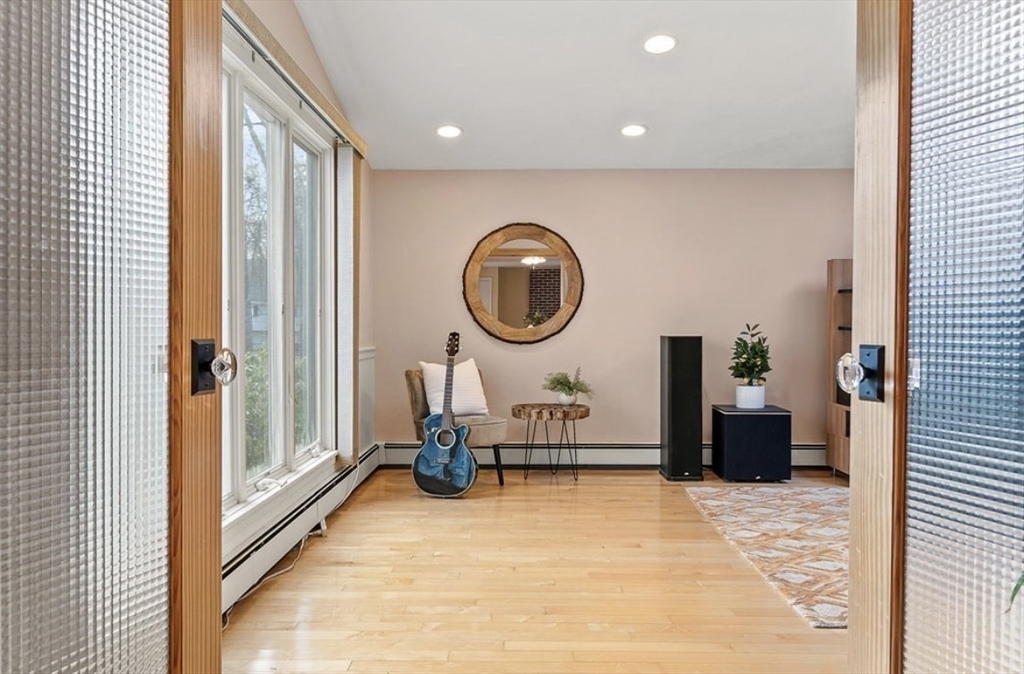 73 Deerfield Road Sharon, MA 02067 - Photo 5 of 29