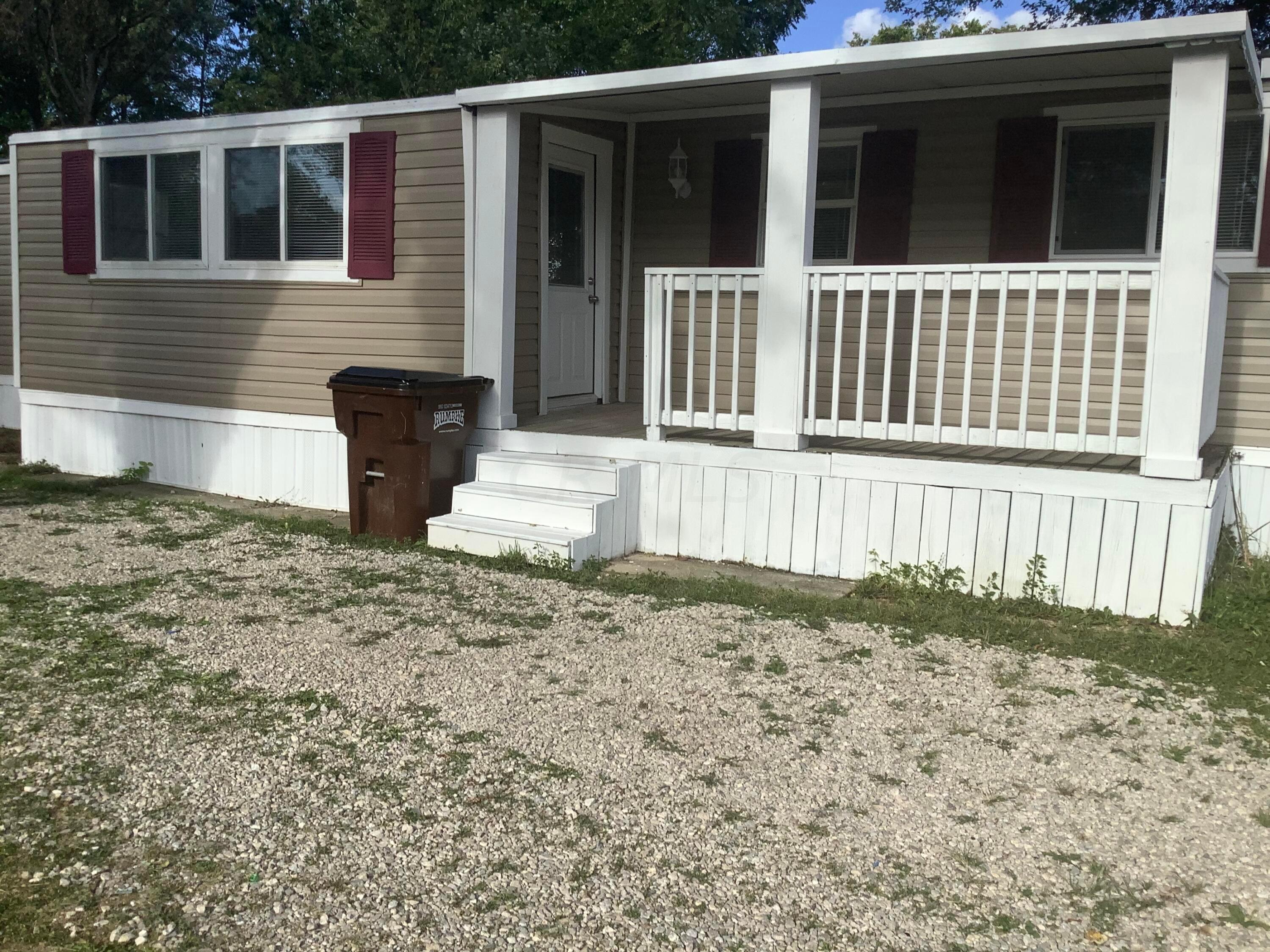 8565 Smith-Calhoun Road, Unit 157 Plain City, OH 43064 - Photo 5 of 17 IMG_3922
