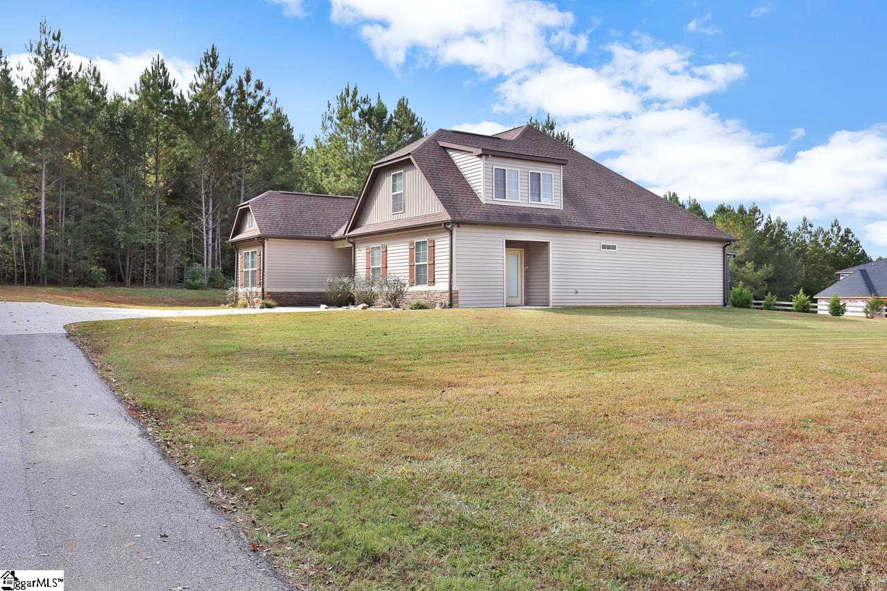 927 Freeman Road Liberty, SC 29657 - Photo 2 of 29