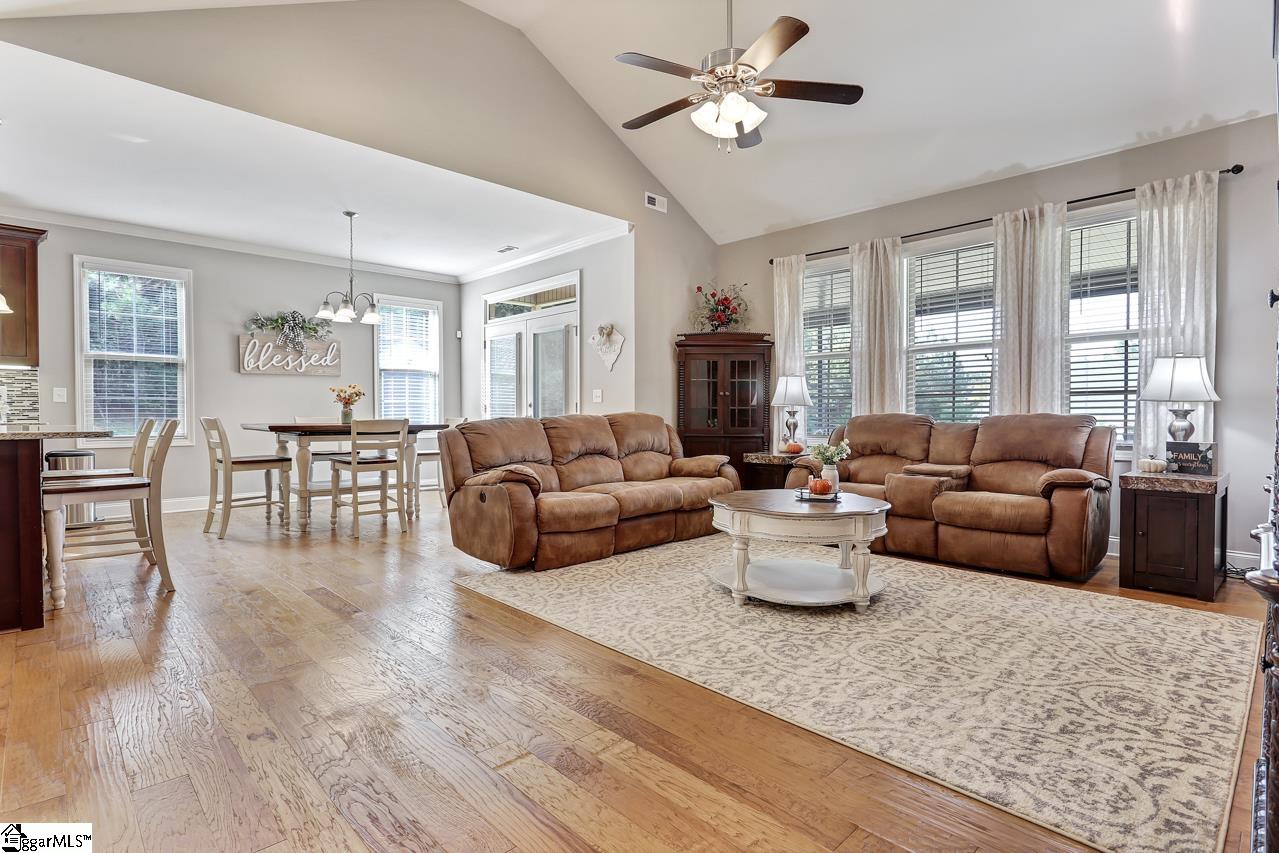 927 Freeman Road Liberty, SC 29657 - Photo 3 of 29