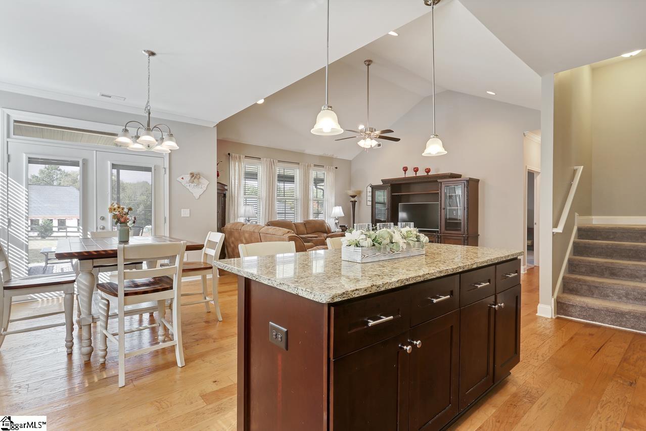 927 Freeman Road Liberty, SC 29657 - Photo 4 of 29