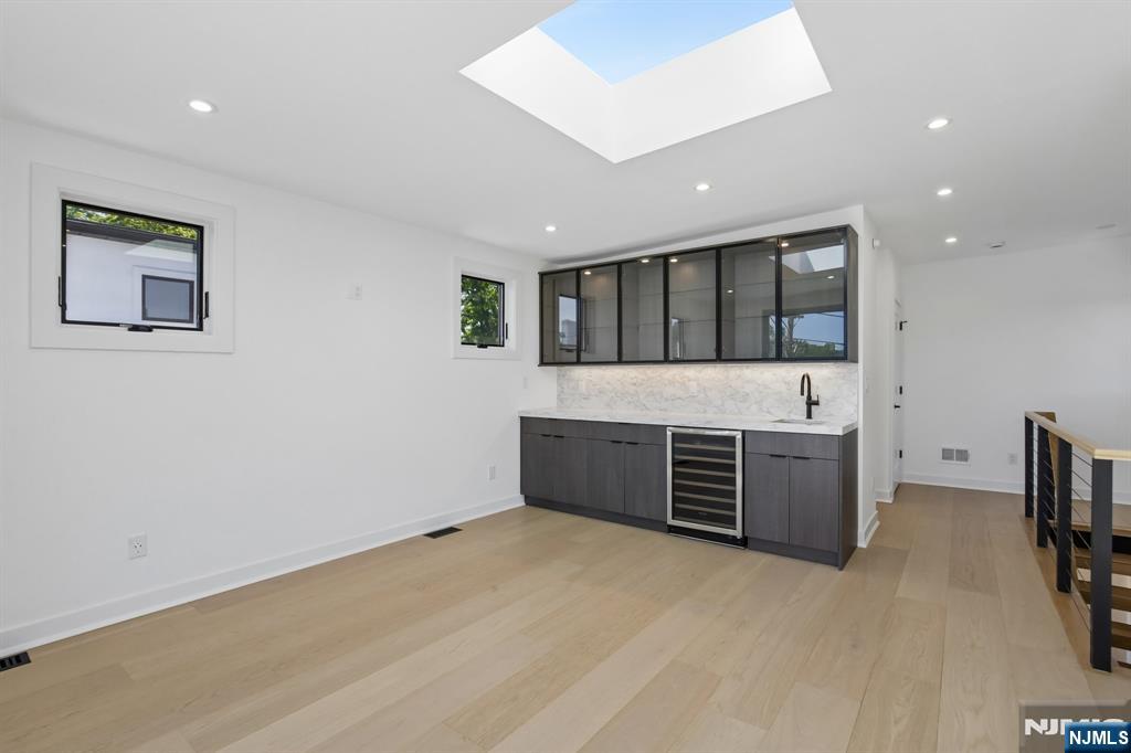 2189 Jones Road Fort Lee, NJ 07024 - Photo 24 of 32