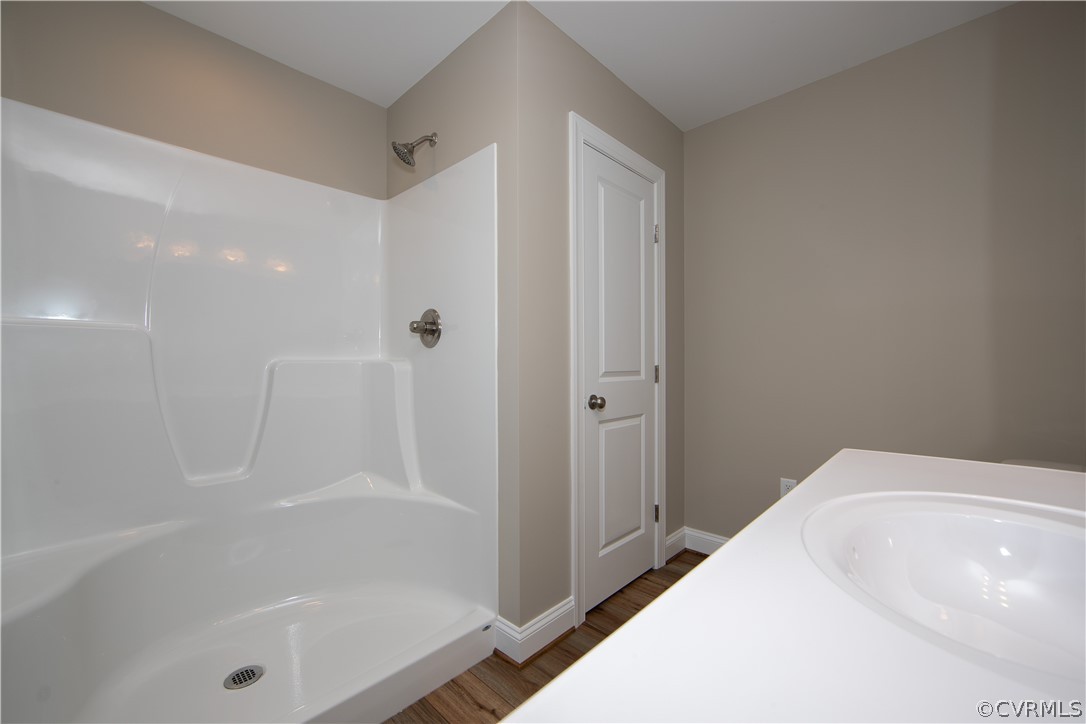 360 Vogel Road Cumberland, VA 23040 - Photo 19 of 25 a bathroom with a bathtub