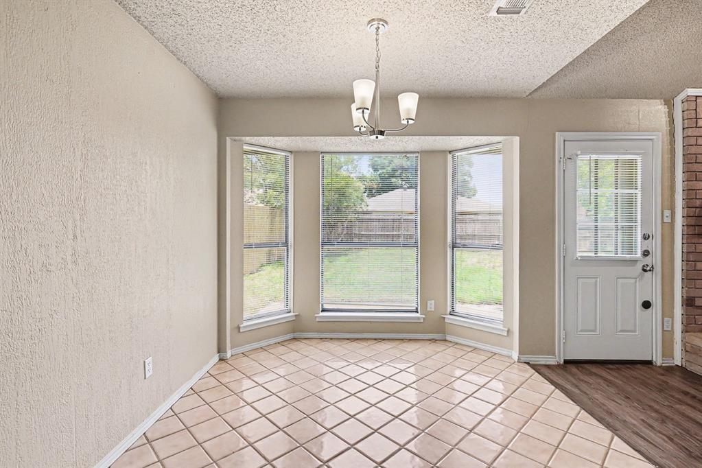 2608 Green Ridge Street Fort Worth, TX 76133 - Photo 10 of 25