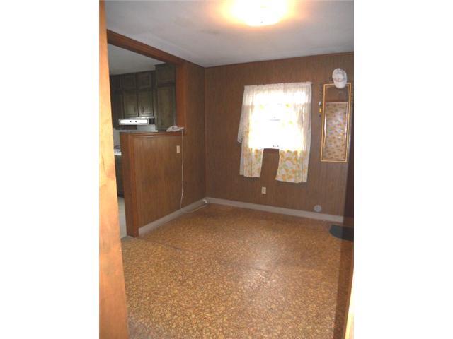 4707 Brookville Road Indianapolis, IN 46201 - Photo 6 of 12 Gallery Image 6