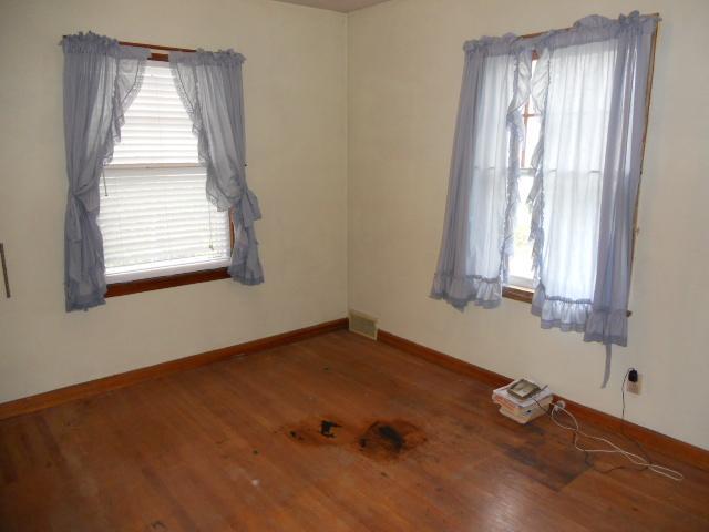 4707 Brookville Road Indianapolis, IN 46201 - Photo 8 of 12 Gallery Image 8