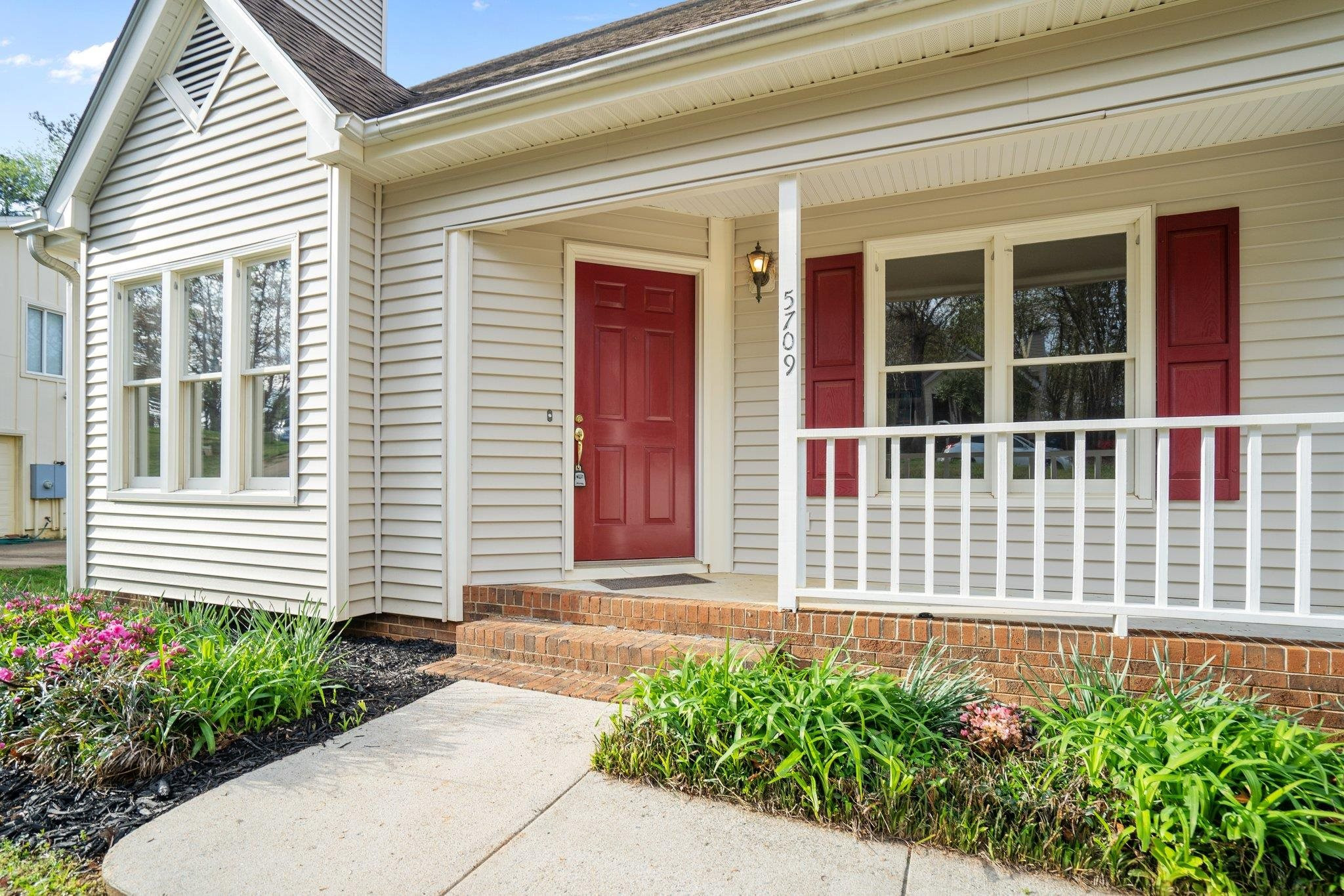 5709 Delbarton Court Raleigh, NC 27606 - Photo 5 of 38 Photo 5