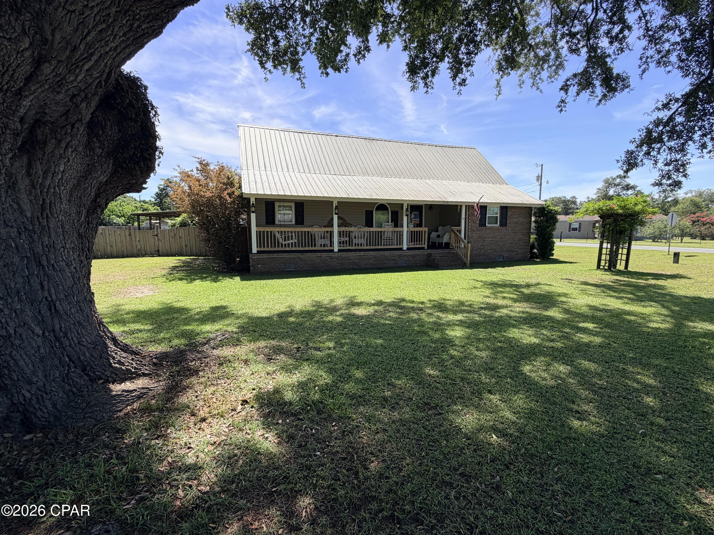 2034 Main Street Grand Ridge, FL 32442 - Photo 23 of 40