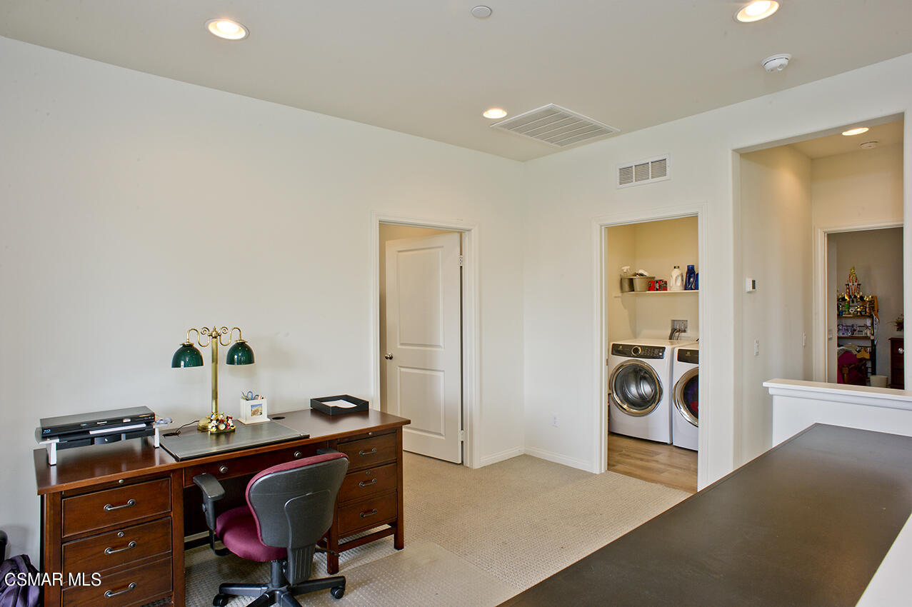 165 Stonegate Road Camarillo, CA 93010 - Photo 15 of 33 a view of workspace with a window