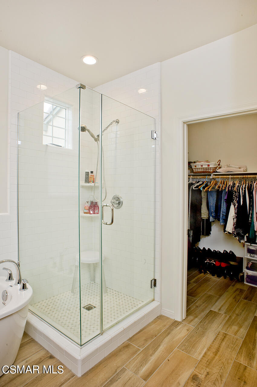 165 Stonegate Road Camarillo, CA 93010 - Photo 21 of 33 a bathroom with a shower and a sink