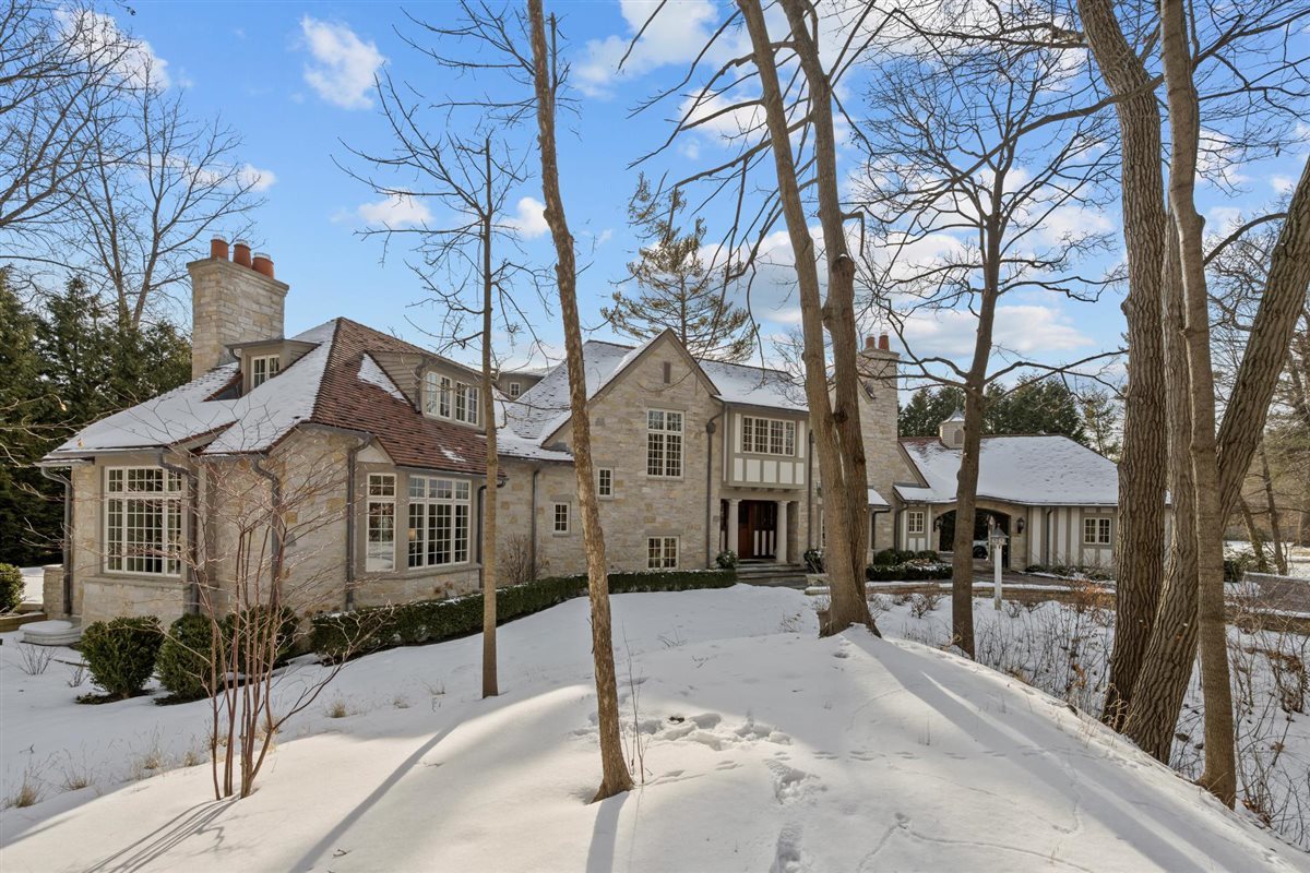 745 East Woodland Road Lake Forest, IL 60045 - Photo 3 of 77