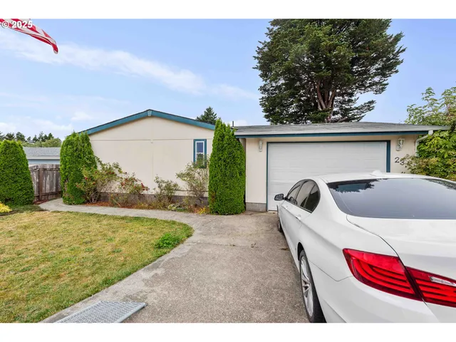 $325,000 | 235 1st Avenue, Coos Bay, OR 97420