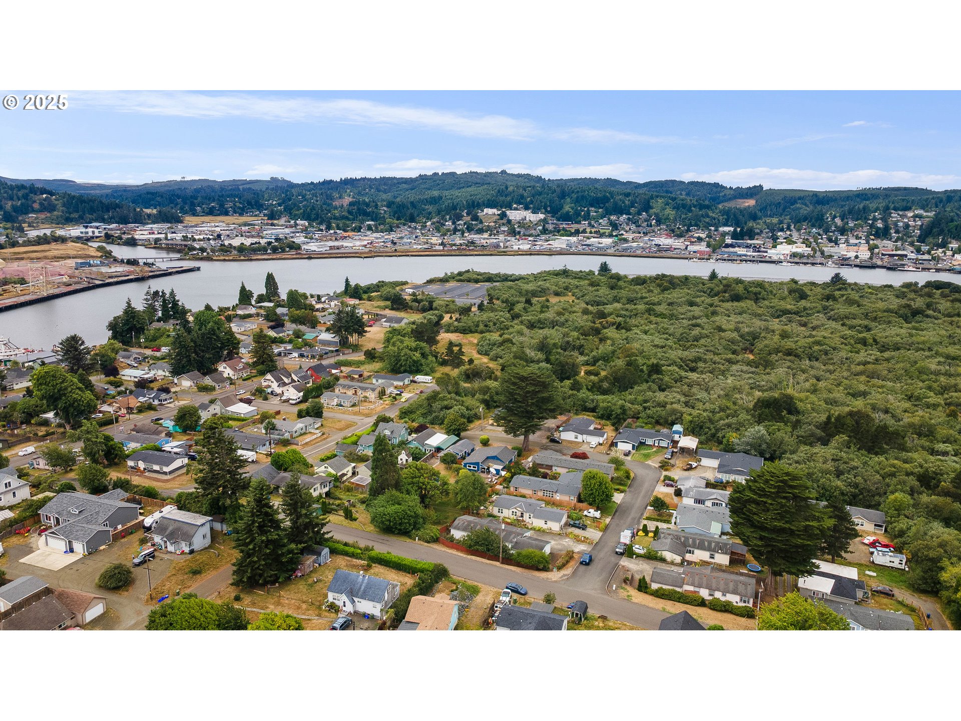 235 1st Avenue Coos Bay, OR 97420 - Photo 39 of 42
