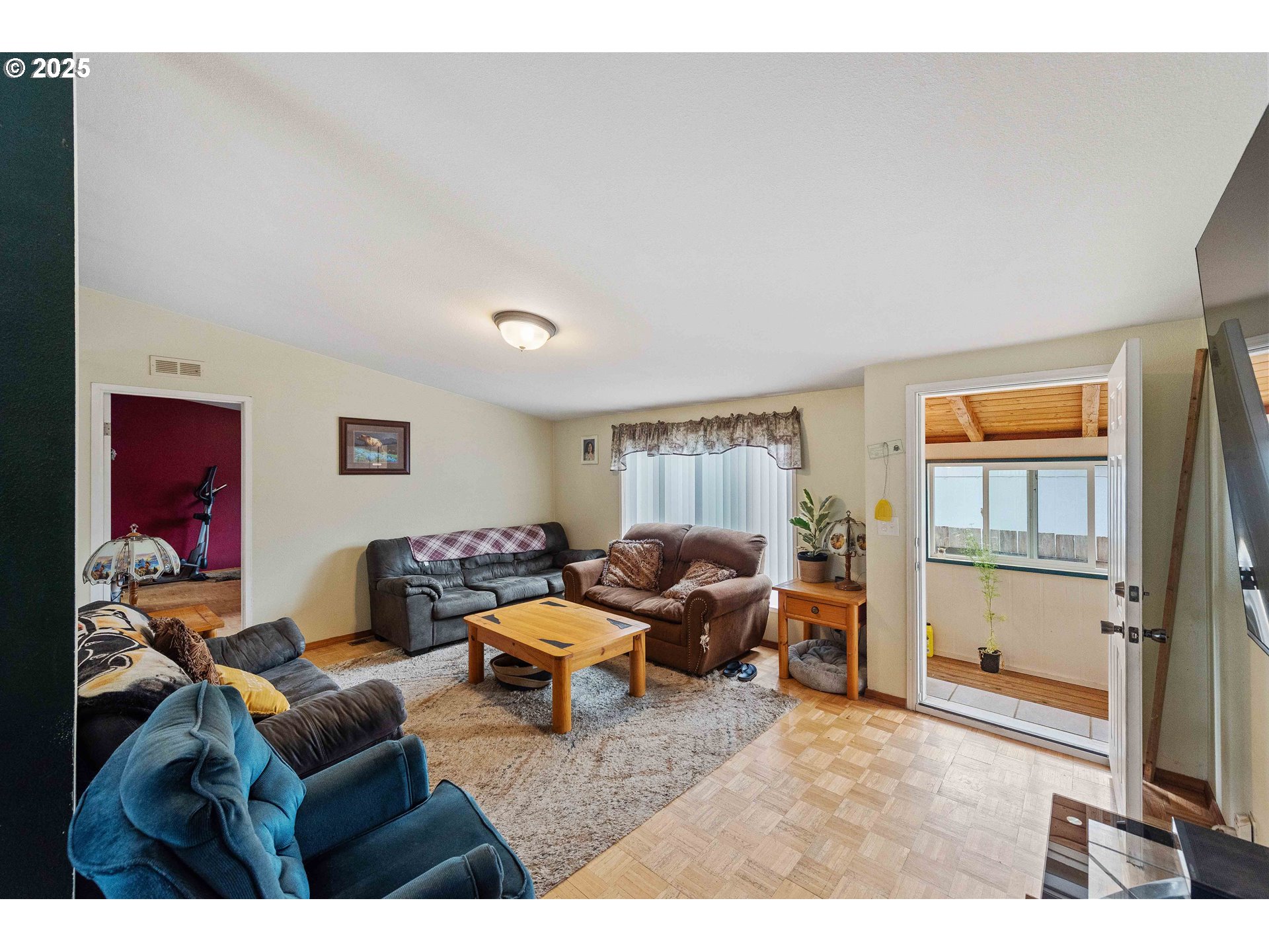 235 1st Avenue Coos Bay, OR 97420 - Photo 5 of 42