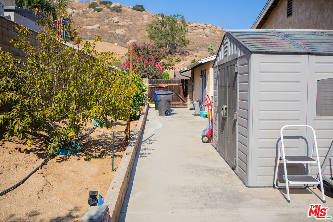 5710 Peacock Lane Riverside, CA 92505 - Photo 12 of 15 Gallery Image 12