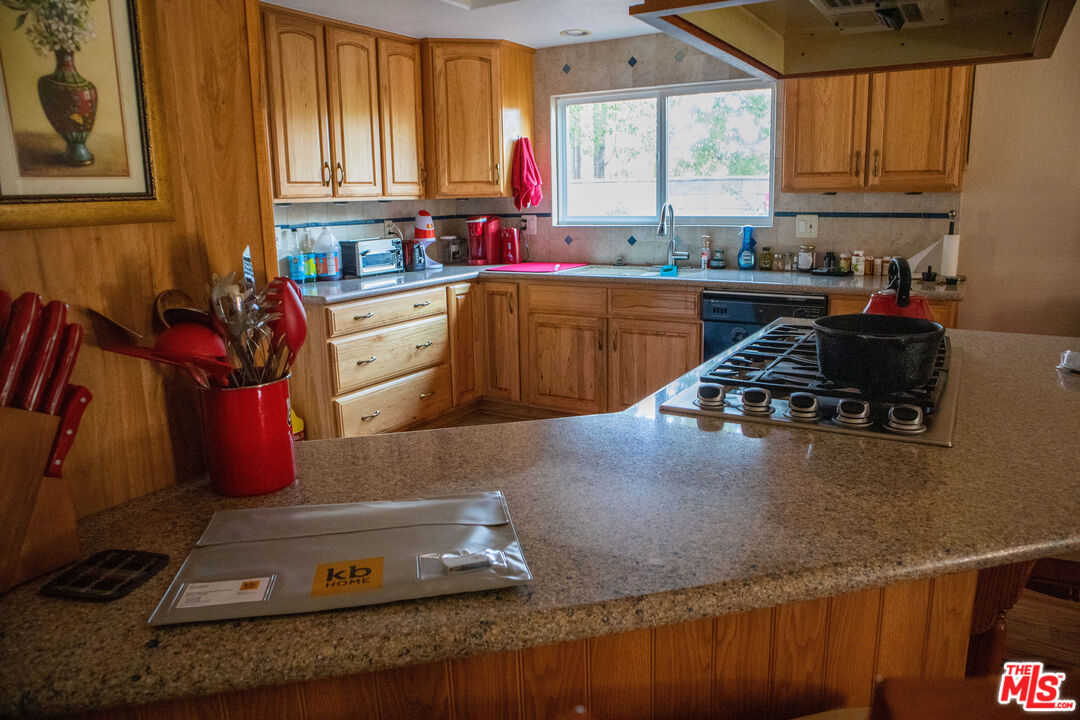 5710 Peacock Lane Riverside, CA 92505 - Photo 13 of 15 Gallery Image 13