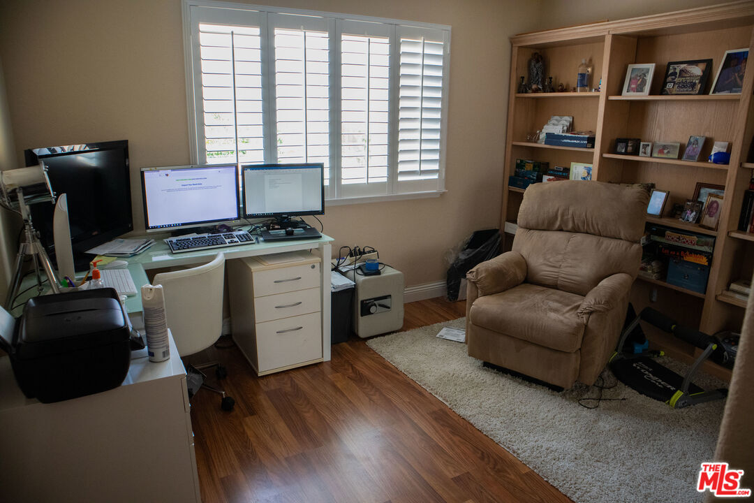 5710 Peacock Lane Riverside, CA 92505 - Photo 6 of 15 Gallery Image 6
