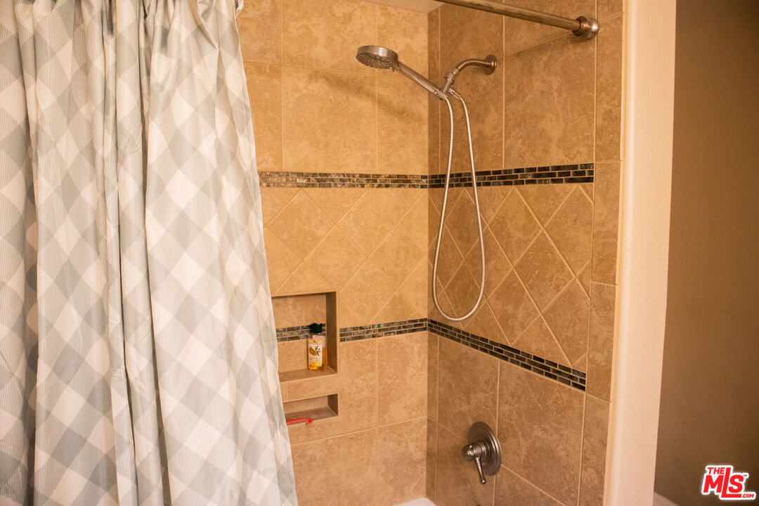 5710 Peacock Lane Riverside, CA 92505 - Photo 8 of 15 Gallery Image 8