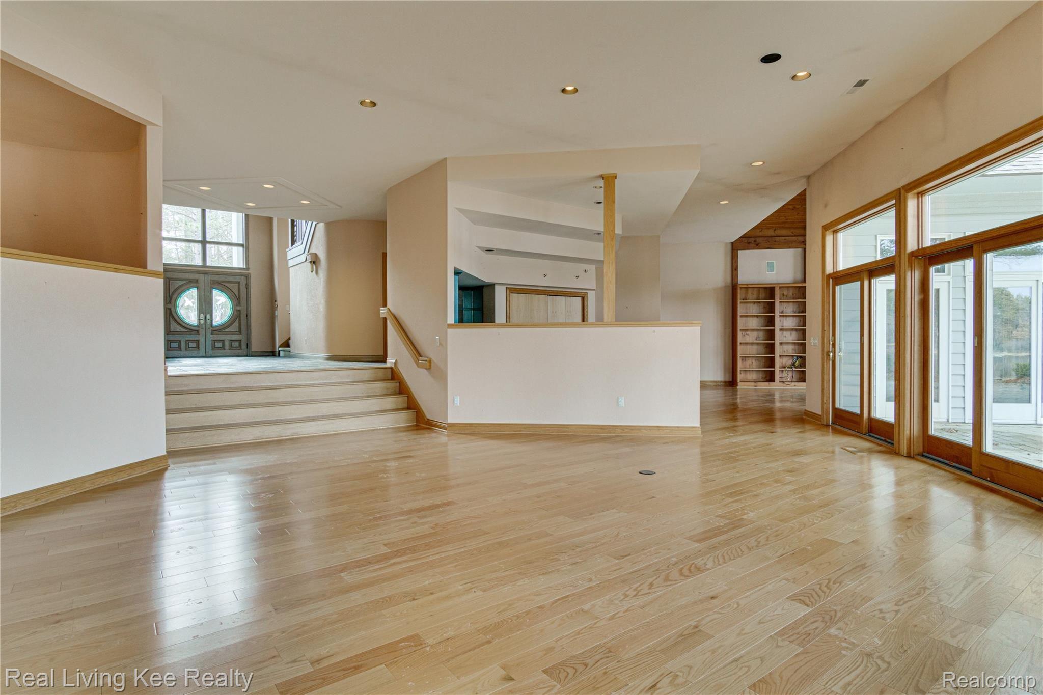 1285 Lake George Road Oakland, MI 48363 - Photo 18 of 55 Interiors (10 of 70).jpg