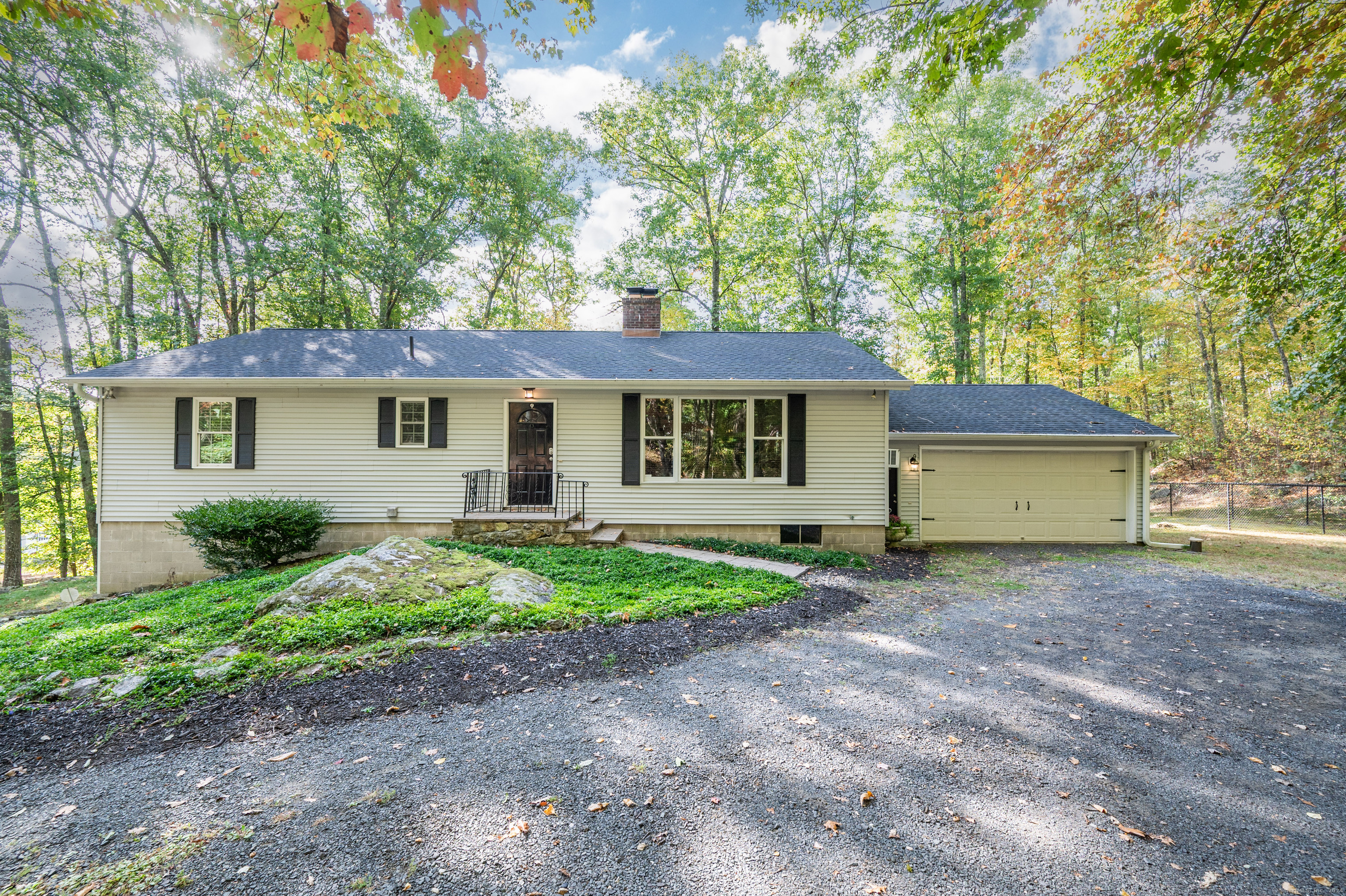 7 Short Woods Road New Fairfield, CT 06812 - Photo 1 of 1 Gallery Image 1