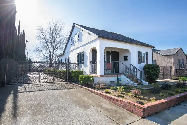 $1,600,000 | 5650 Broadway, Sacramento, CA 95820