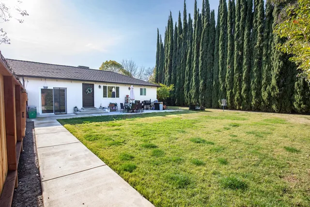 $1,600,000 | 5650 Broadway, Sacramento, CA 95820