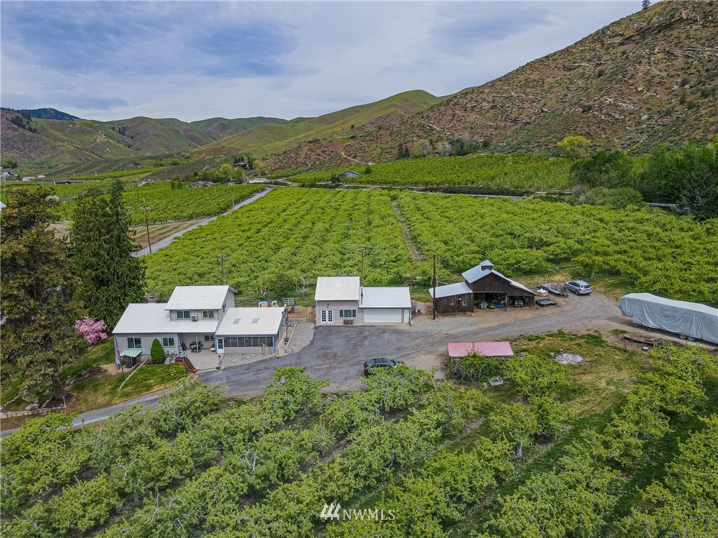 4977 Red Apple Road Cashmere, WA 98815 - Photo 1 of 40 Gallery Image 1