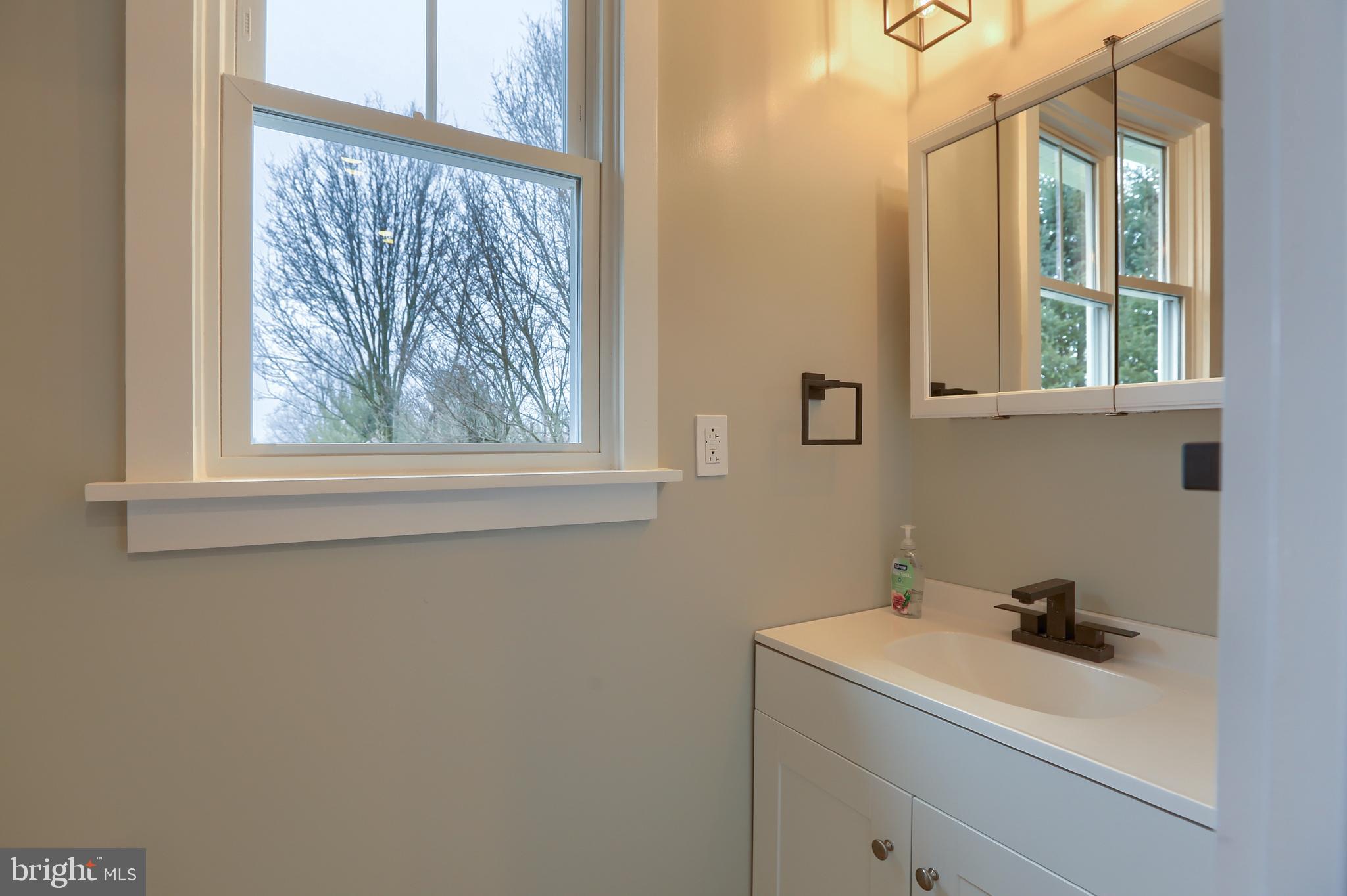 363 Rexmont Road Lebanon, PA 17042 - Photo 16 of 33 Full Bathroom
