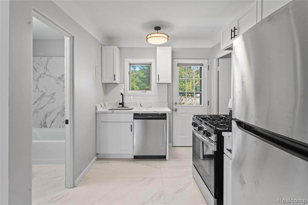 505 South Main Street Clawson, MI 48017 - Photo 6 of 24