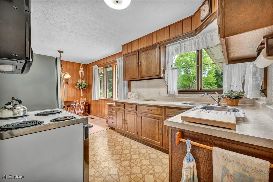 4320 West Sprague Road Cleveland, OH 44134 - Photo 16 of 50