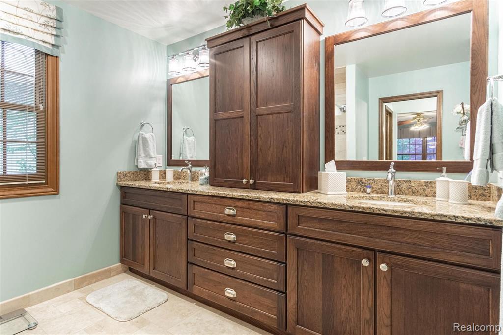 3650 Merriweather Lane Rochester Hills, MI 48306 - Photo 21 of 36