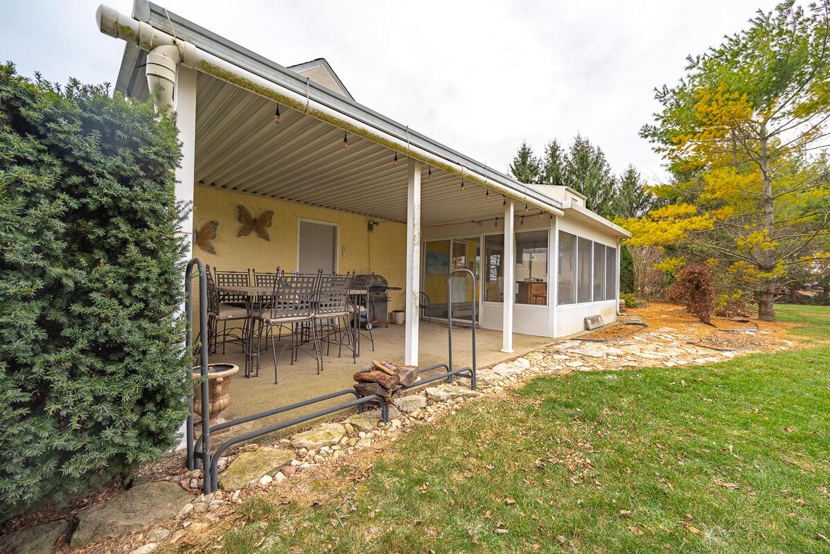 1830 Walker Road Hilliard, OH 43026 - Photo 42 of 59 1830 Walker - 41