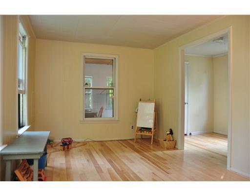 19 Prim Street Portland, ME 04103 - Photo 6 of 12 Living Room.