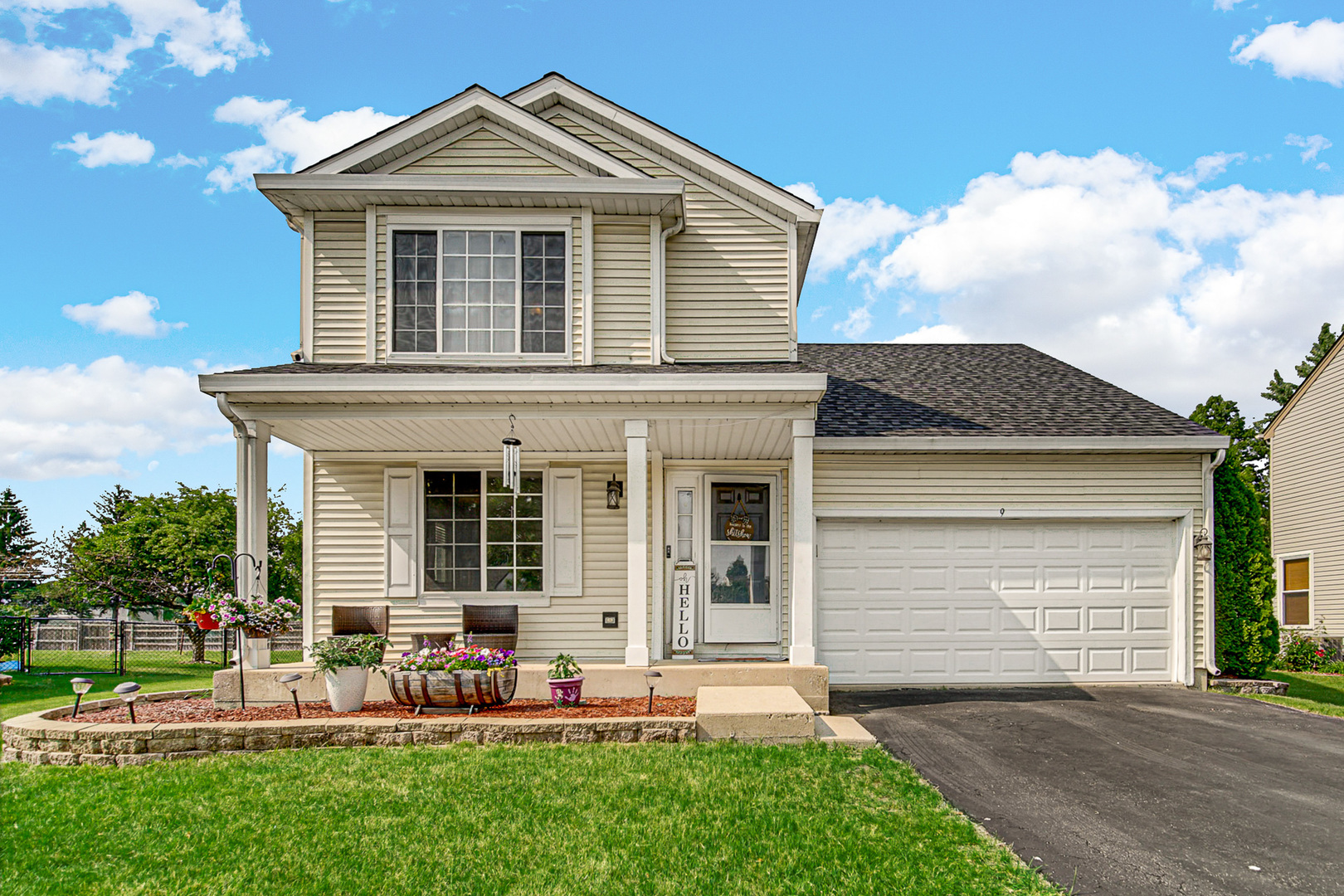 9 Ridge Court South Elgin, IL 60177 - Photo 1 of 28 Gallery Image 1