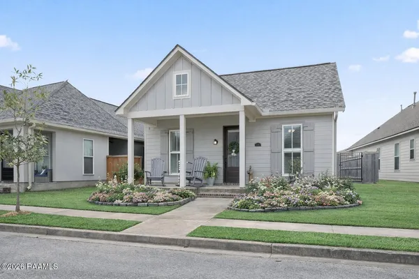 $299,999 | 510 Bourdette Drive, Lafayette, LA 70507