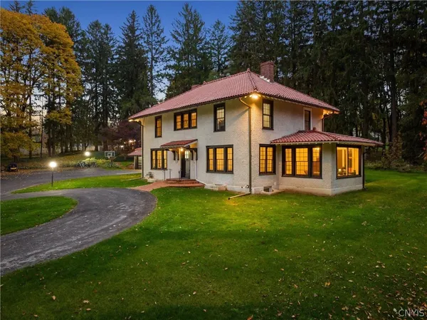 $1,280,000 | 28 Jordan Road, New Hartford, NY 13413