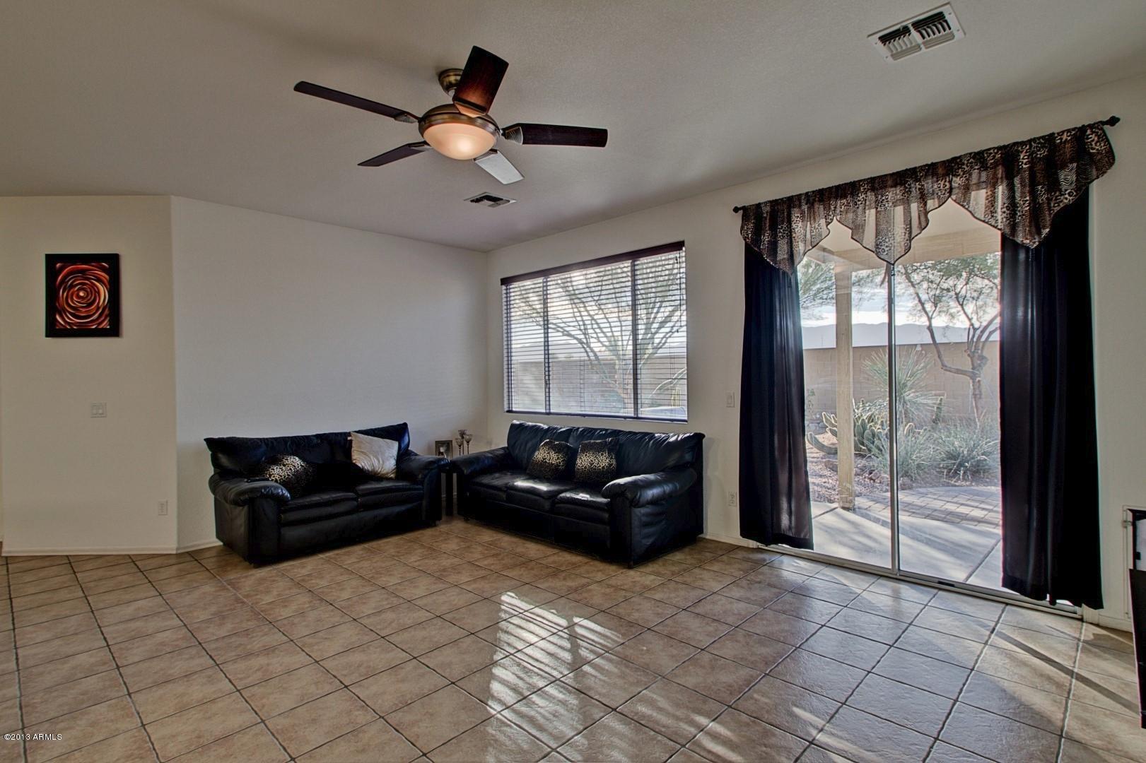 3227 West Maldonado Road Phoenix, AZ 85041 - Photo 5 of 28 Living Room
