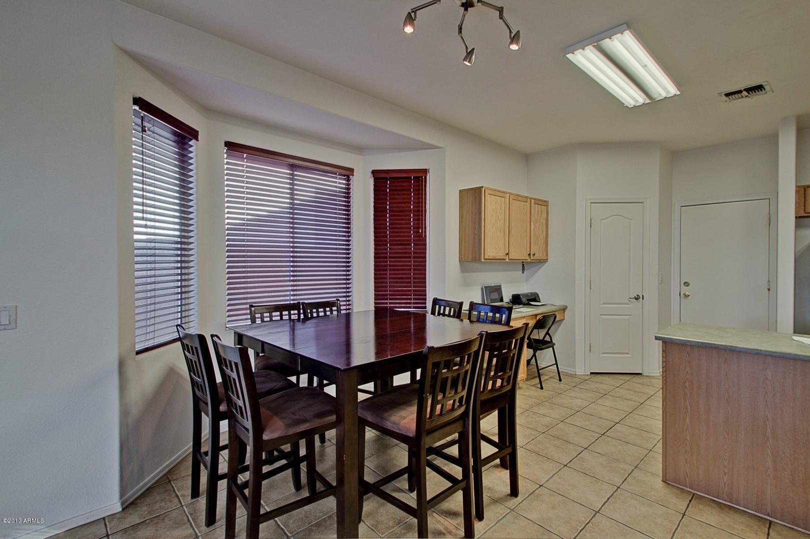 3227 West Maldonado Road Phoenix, AZ 85041 - Photo 8 of 28 Eat-In Kitchen